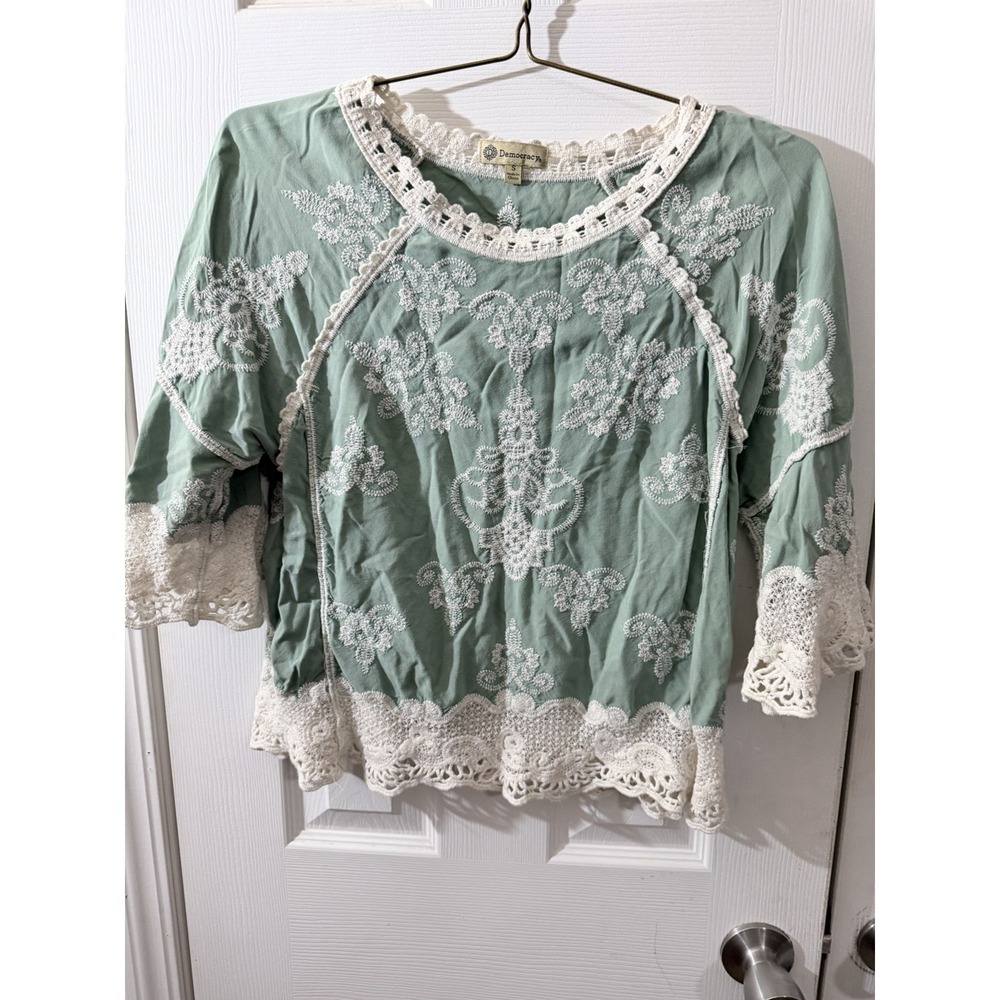 Democracy Women Small Blouse Sage Green Embroidered‎ Top Lightweight